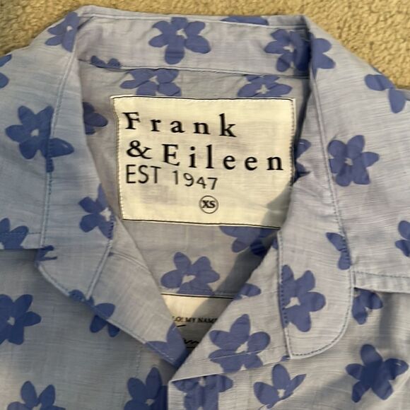 NWT frank and Eileen Buttondown XS - Picture 3 of 5